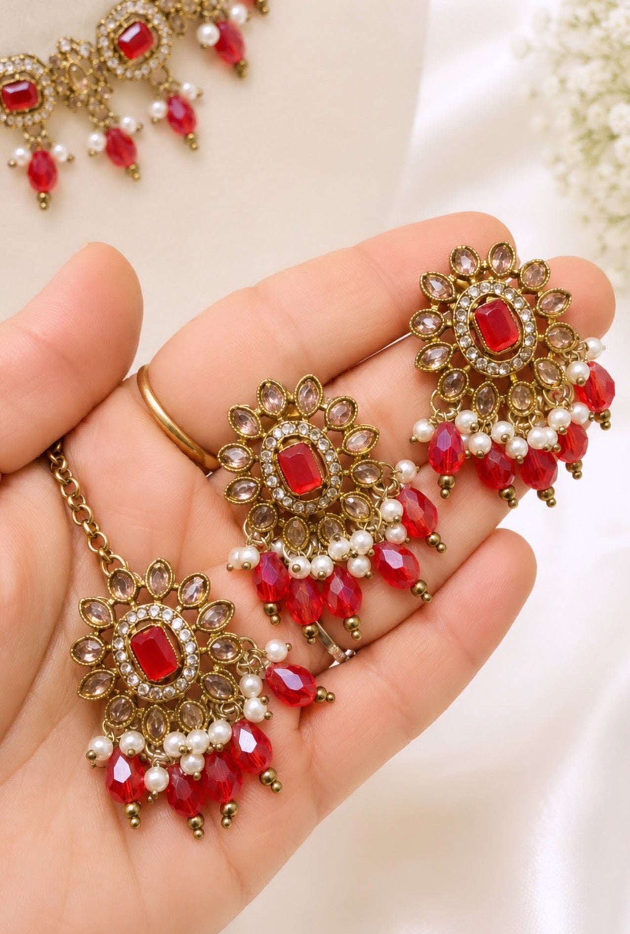 Sunidhi Necklace Set