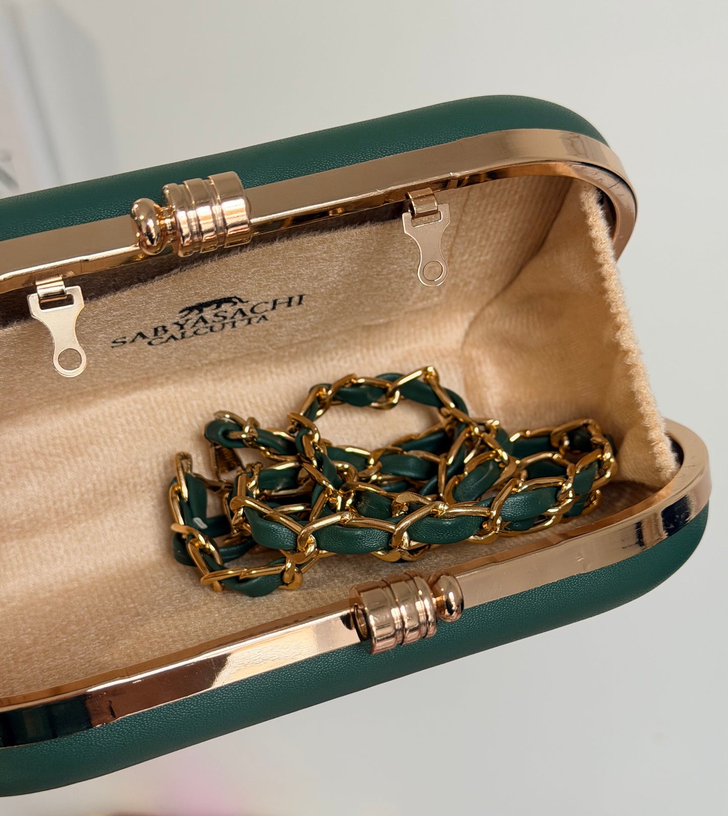 Sabya Premium Quality Taj Mahal Clutch