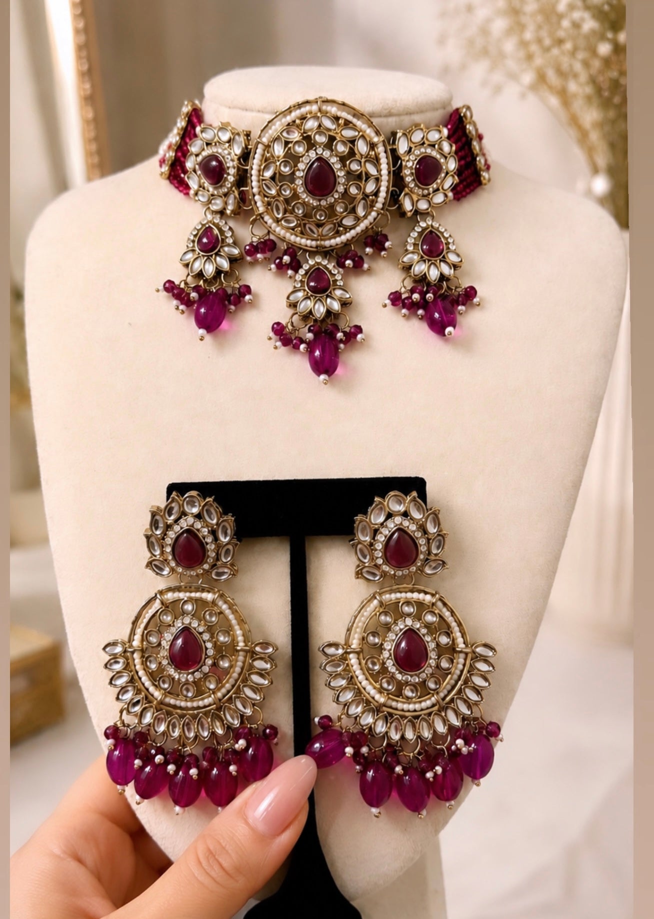 Esha Necklace Set