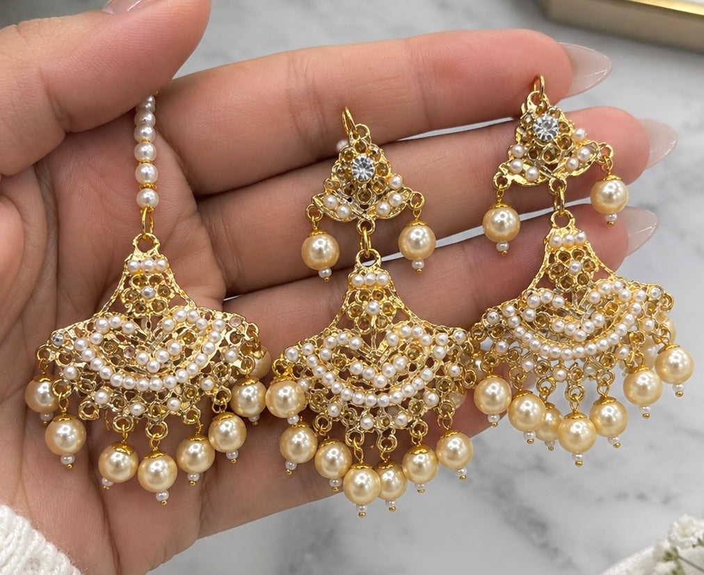 Vihana Jadau Necklace Set