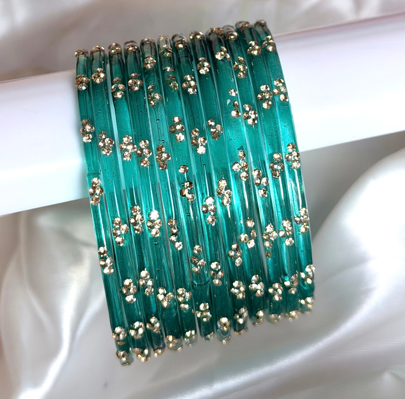 Sophia Glass Bangle Set