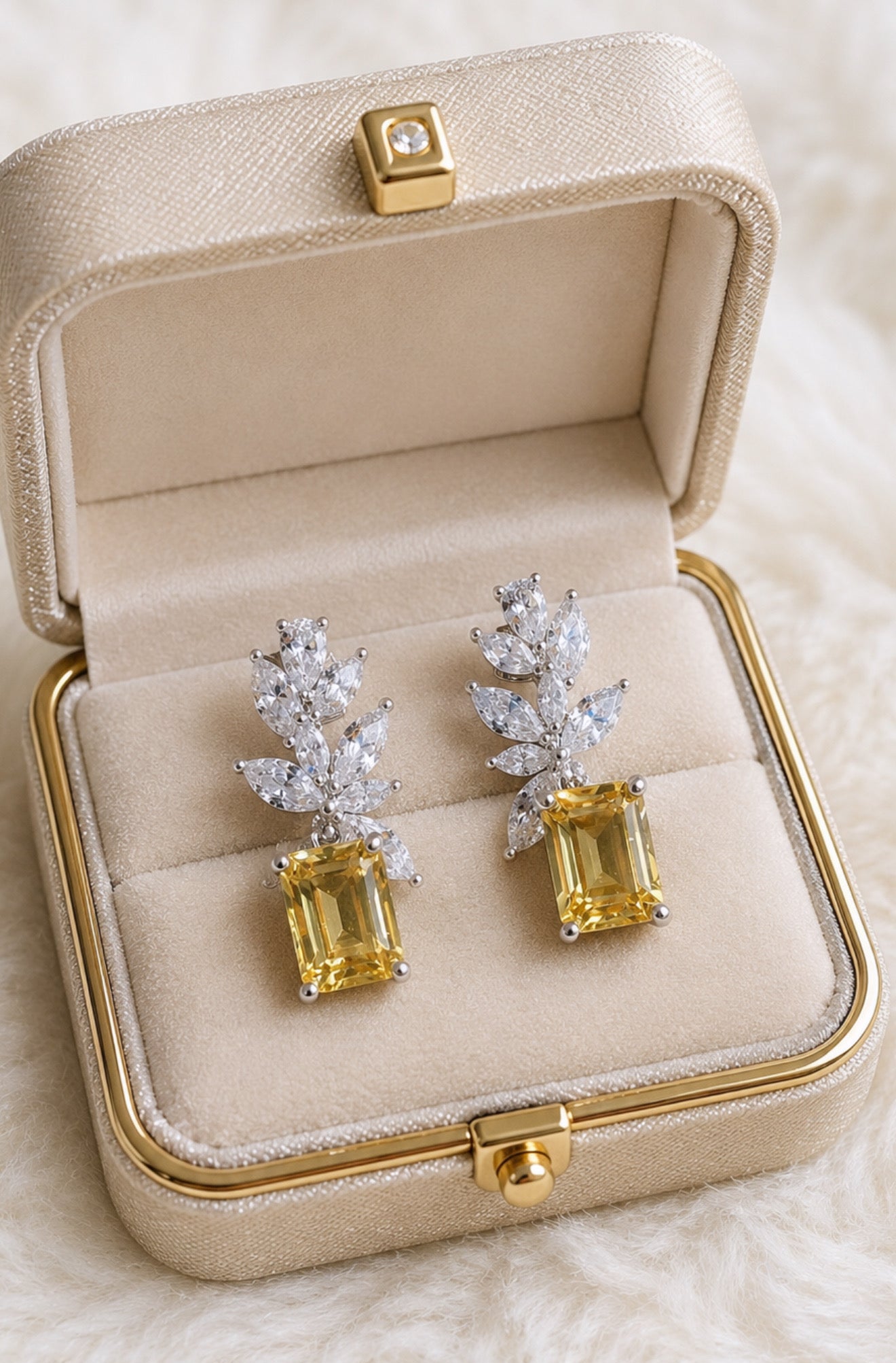 VVS Clarity Studs