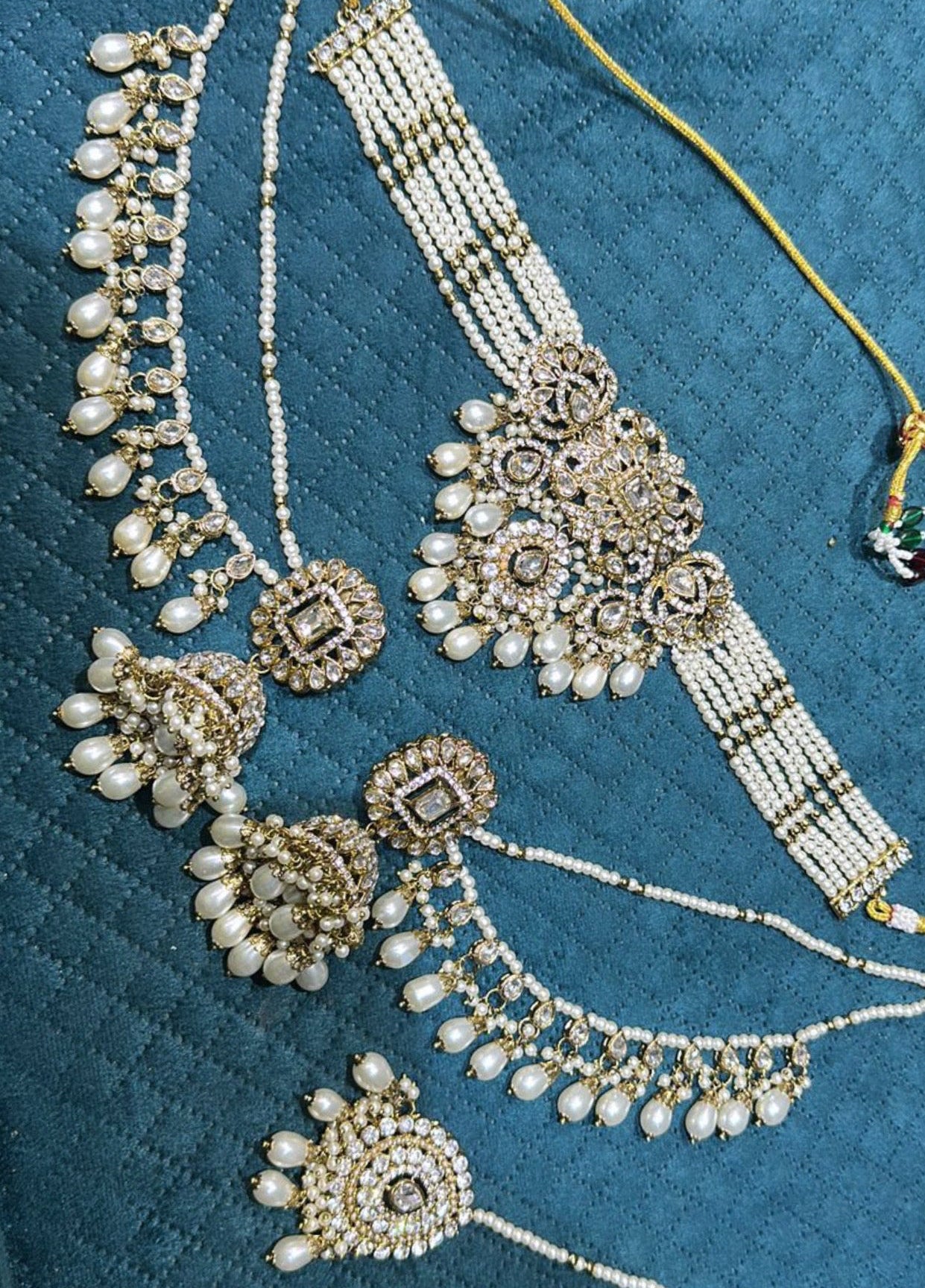 Sasha Choker Set with Sahara Earrings