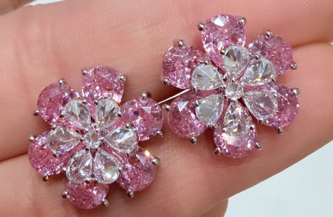 Noor VVS Clarity Earrings Studs