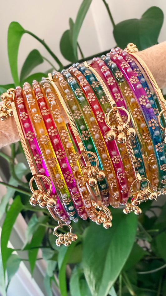 Anam Pearl Glass Bangle Set
