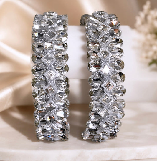 Aashna Silver Stone Bangle Set