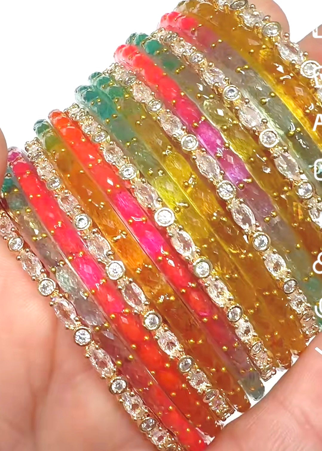 Saniya Glass Bangle Set