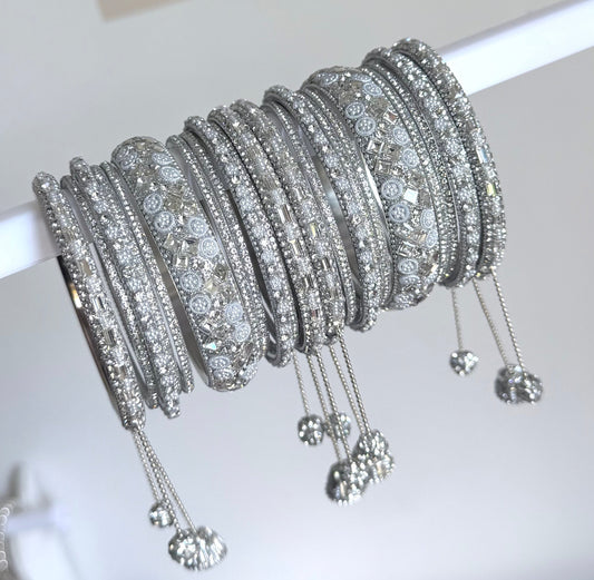 Avleen Silver Bangle Set