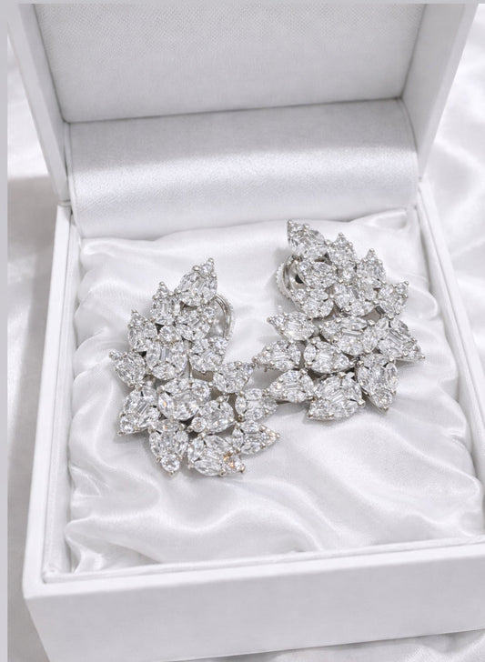 Anaya VVS Clarity Studs
