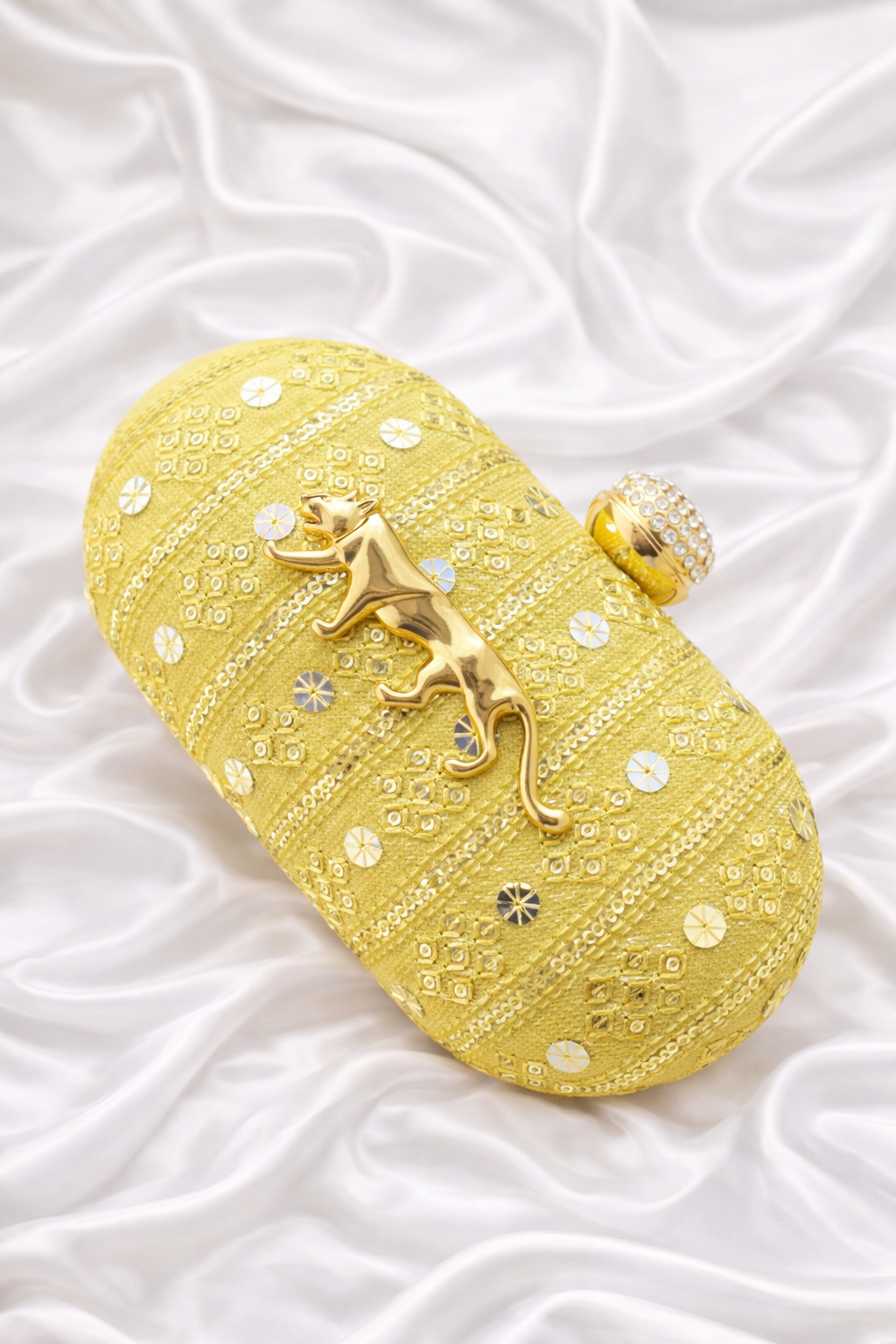 Simran Sabya Style Clutch