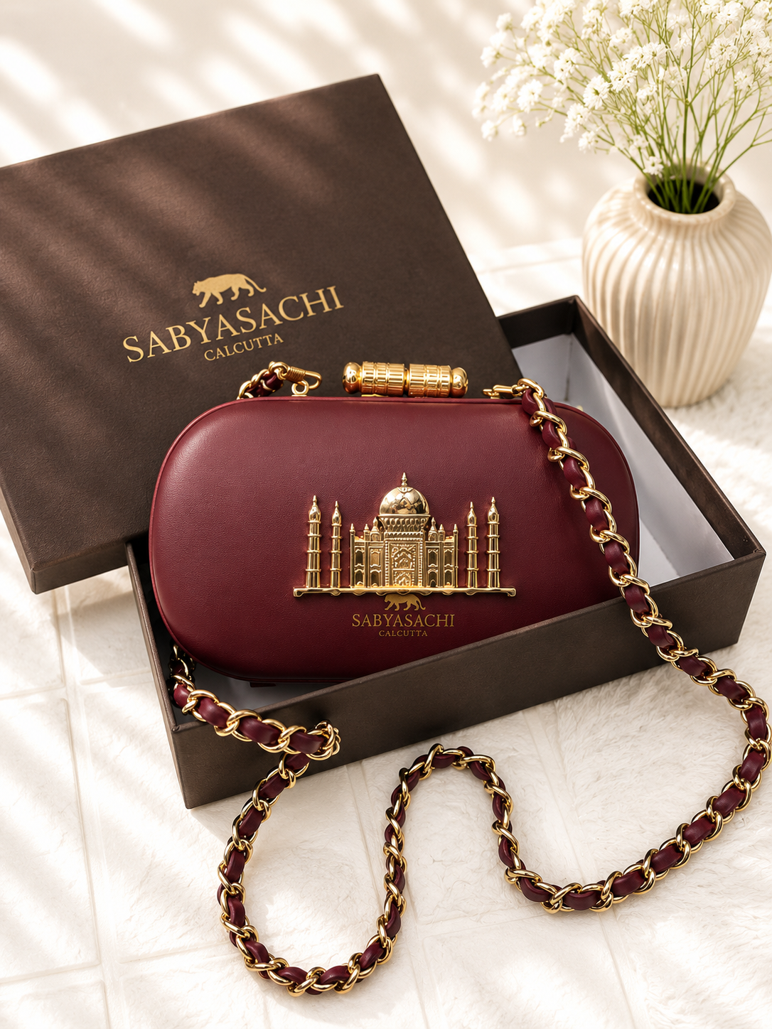 Sabya Premium Quality Taj Mahal Clutch