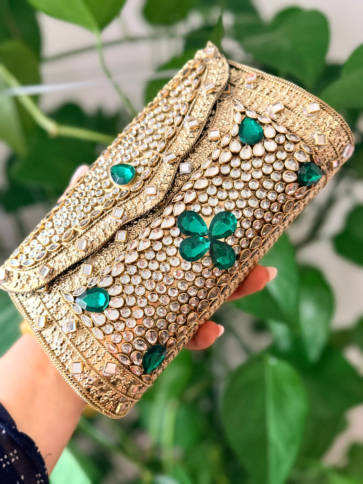Naina Big Kundan Clutch