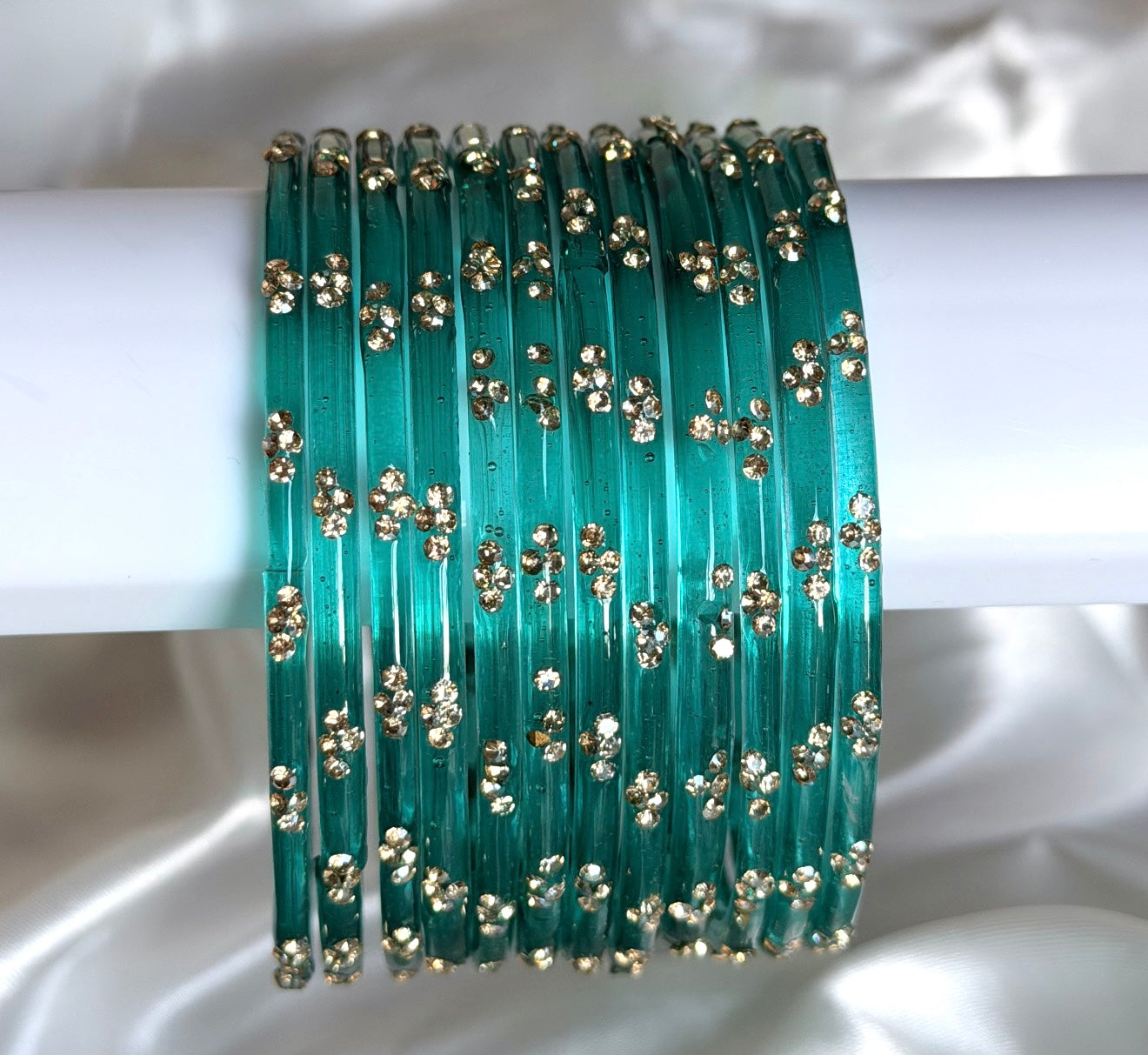 Sophia Glass Bangle Set