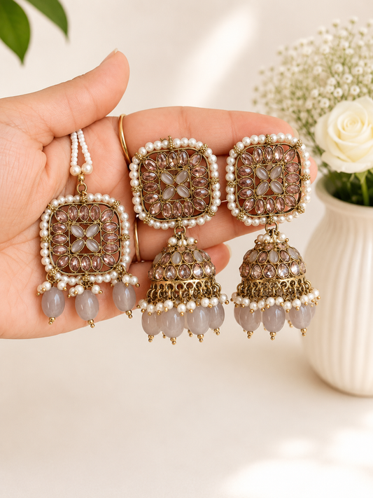 Akansha Necklace Set