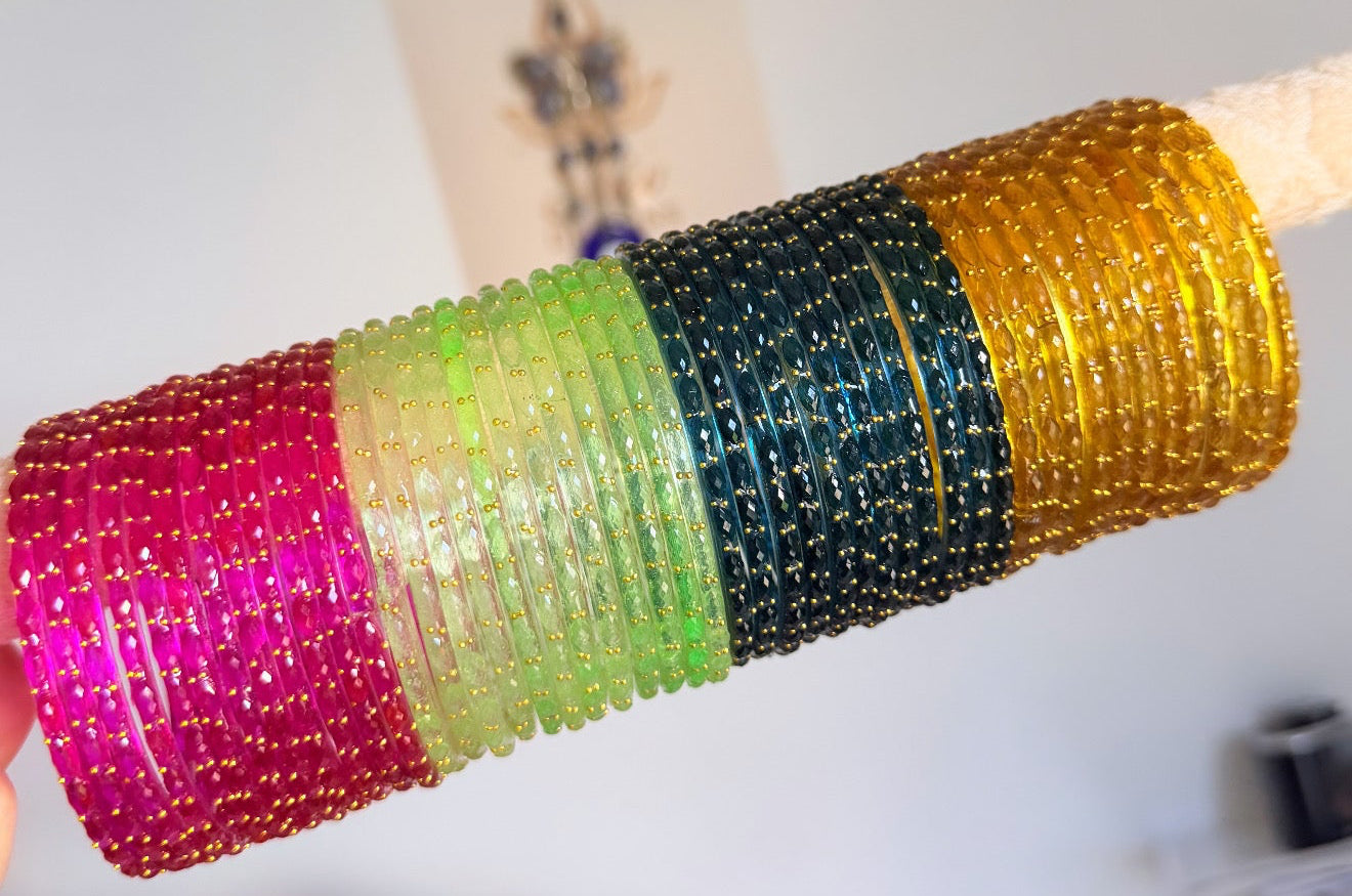 Savreen Raindrop Glass Bangle Set