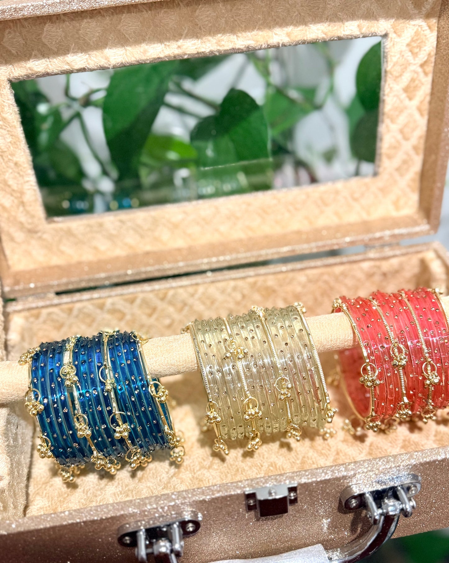 Naz Mini Glass Bangle Box- Box is Included