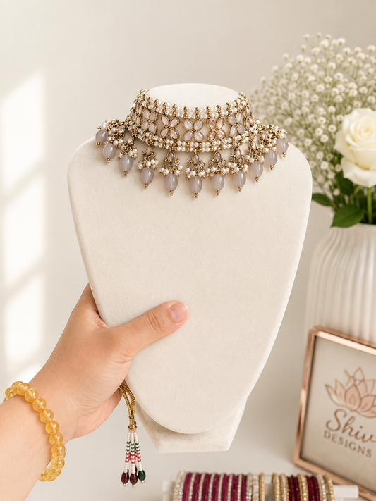 Akansha Necklace Set