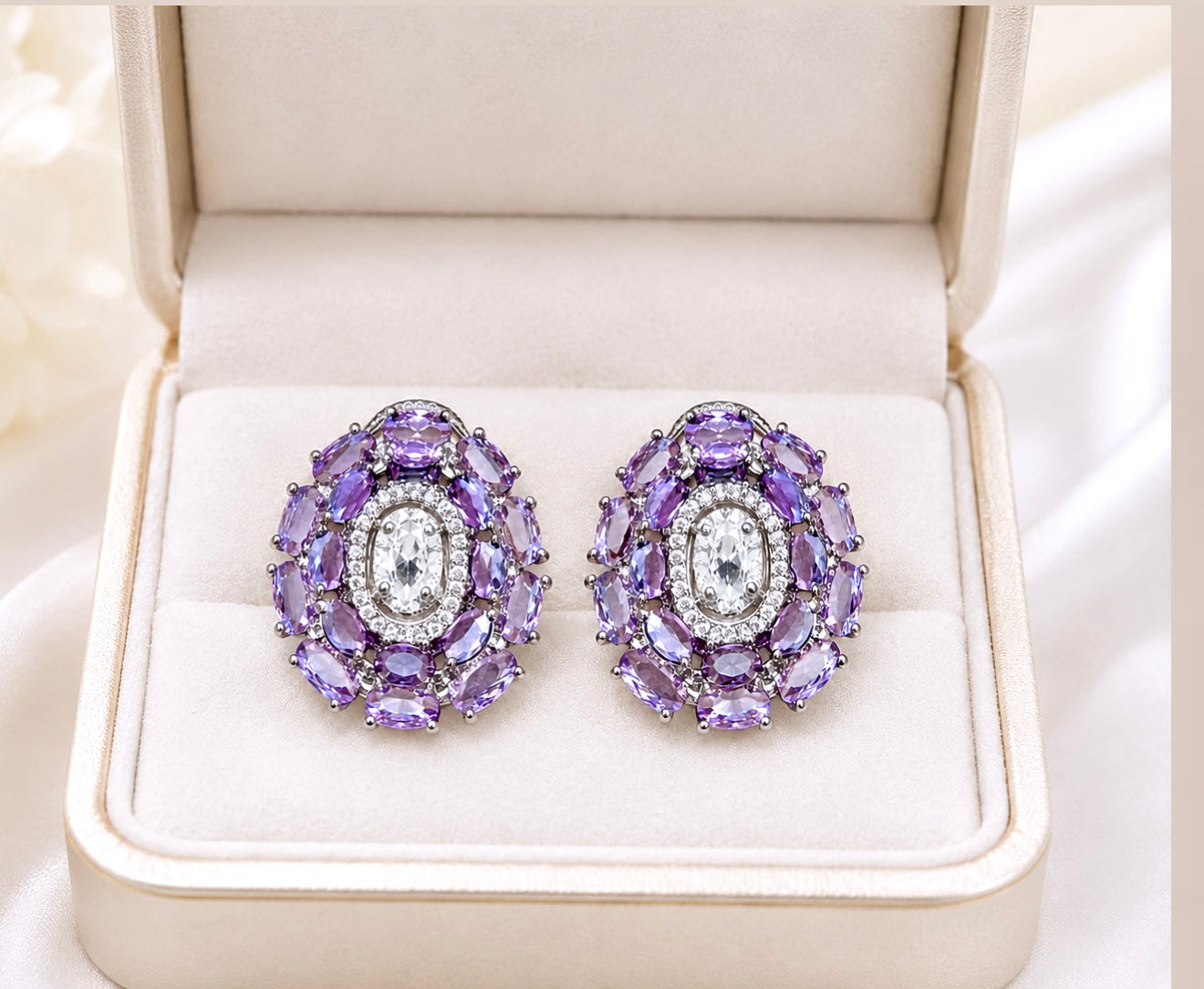 Nadia VVS Clarity Studs
