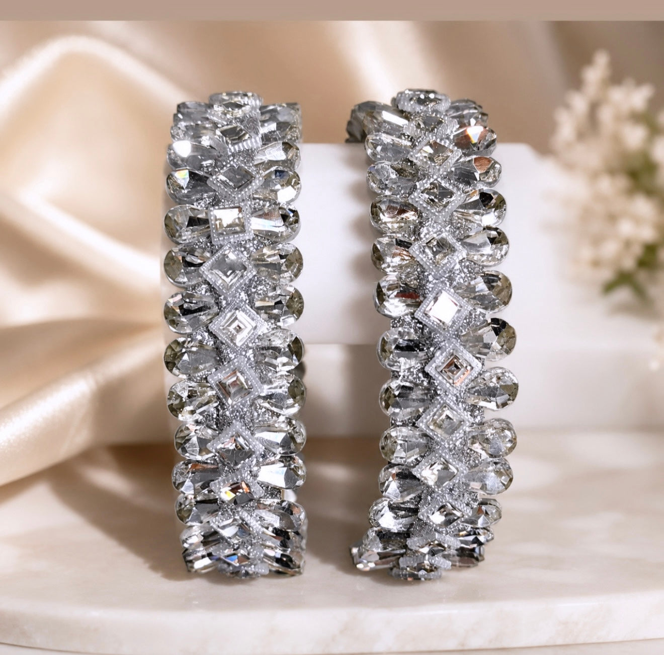 Aashna Silver Stone Bangle Set