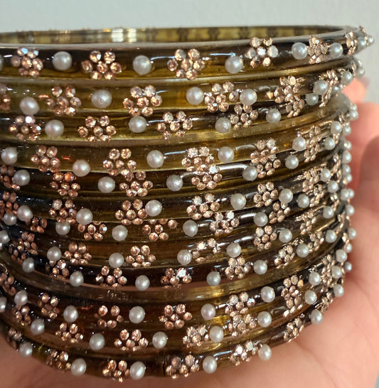 Sonal Pearl Glass Bangle Set