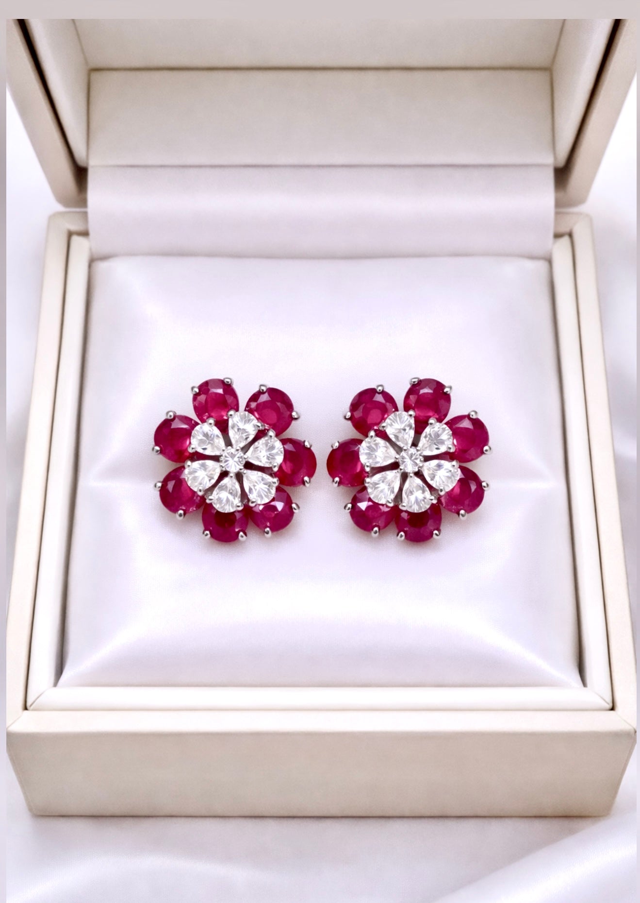 Aisha VVS Clarity Earrings Studs