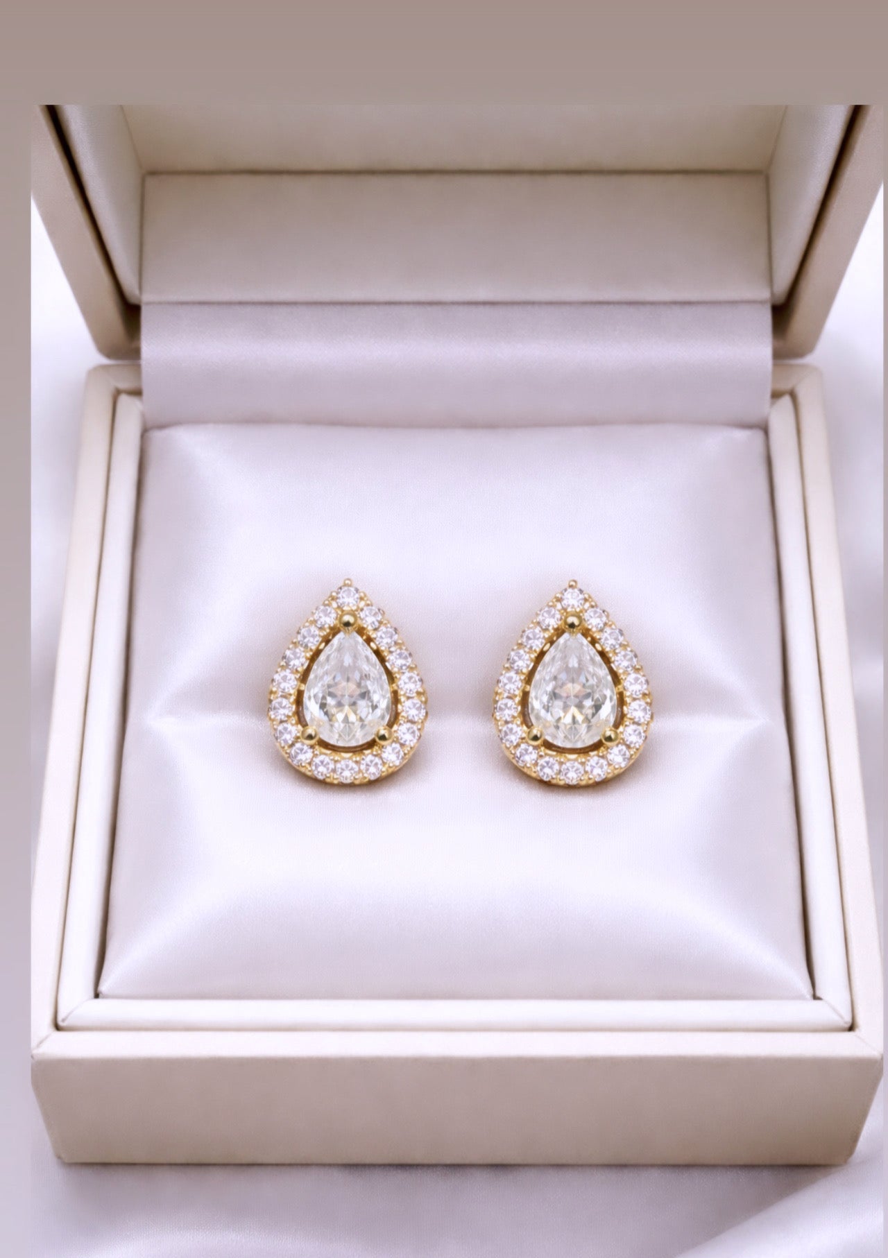 Mini VVS Clarity Studs