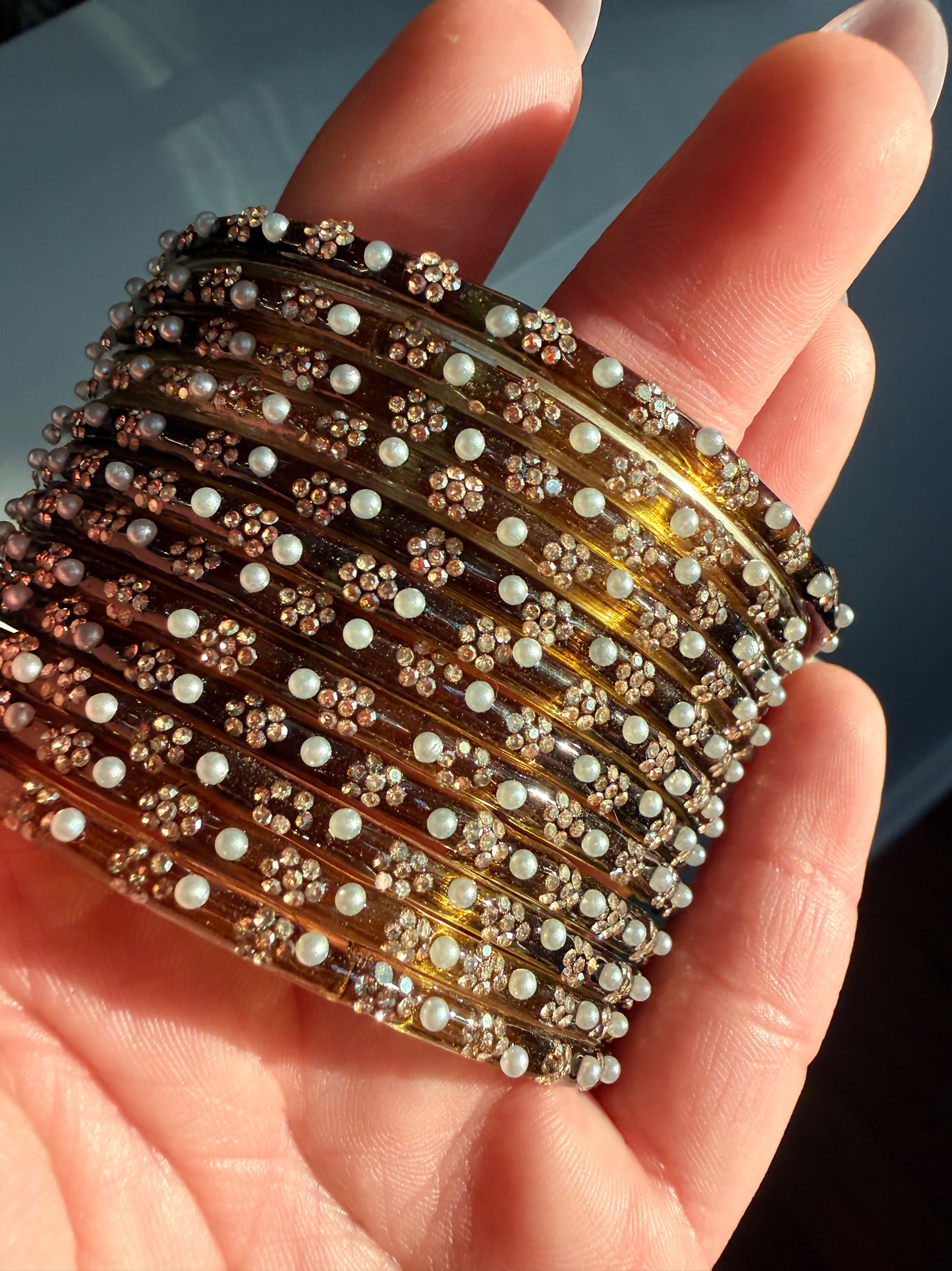 Sonal Pearl Glass Bangle Set
