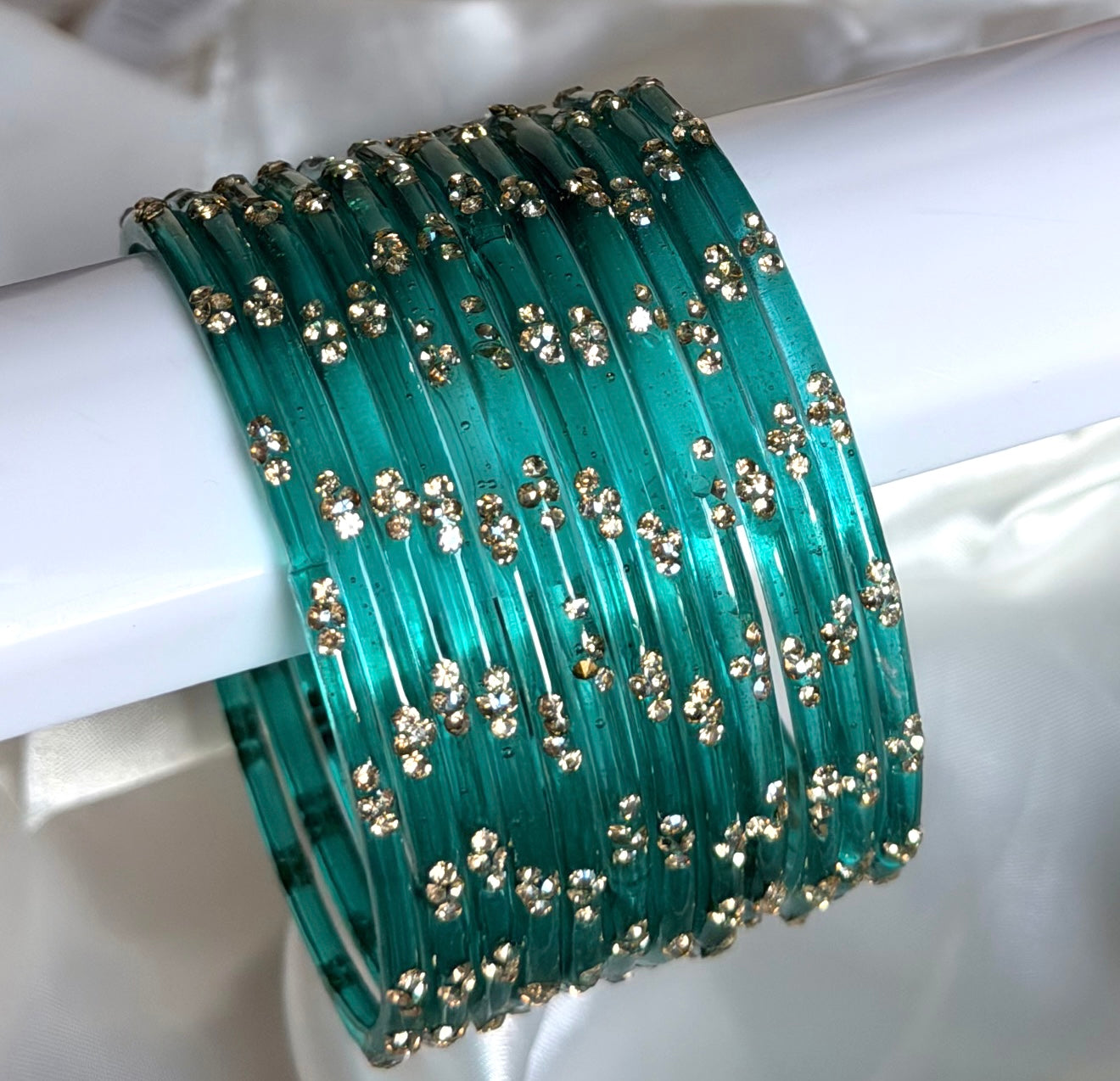 Sophia Glass Bangle Set
