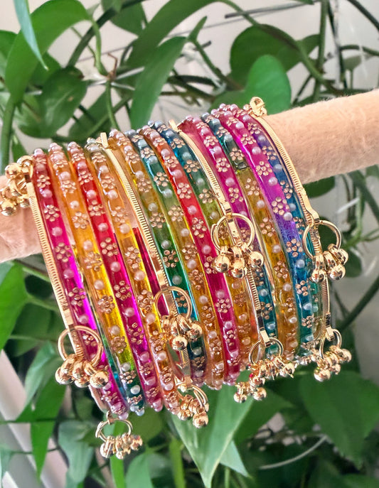 Anam Pearl Glass Bangle Set