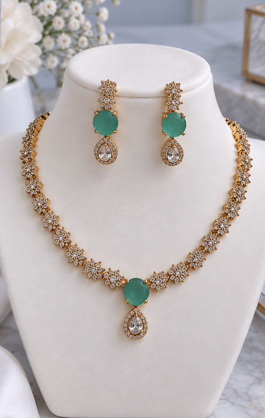 Aashna Sleek Necklace Set