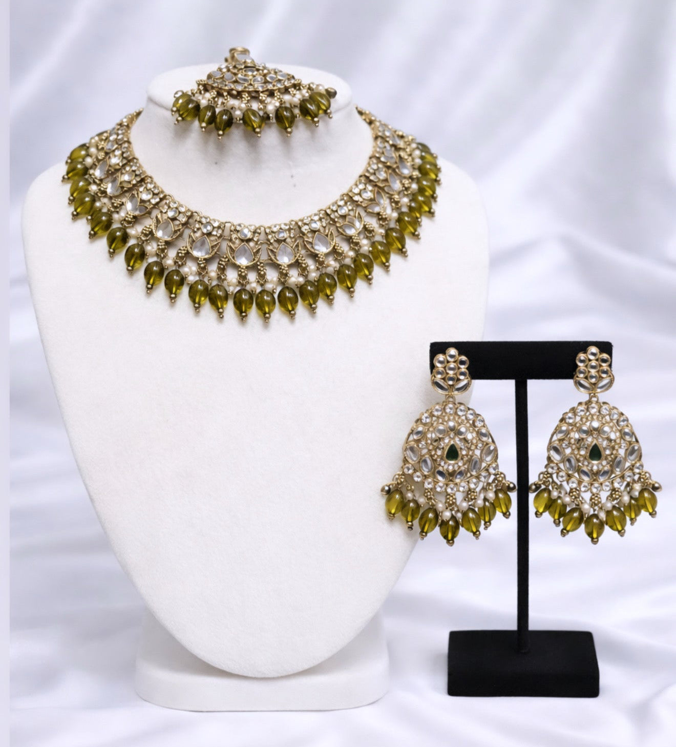 Hira Mirror Necklace Set