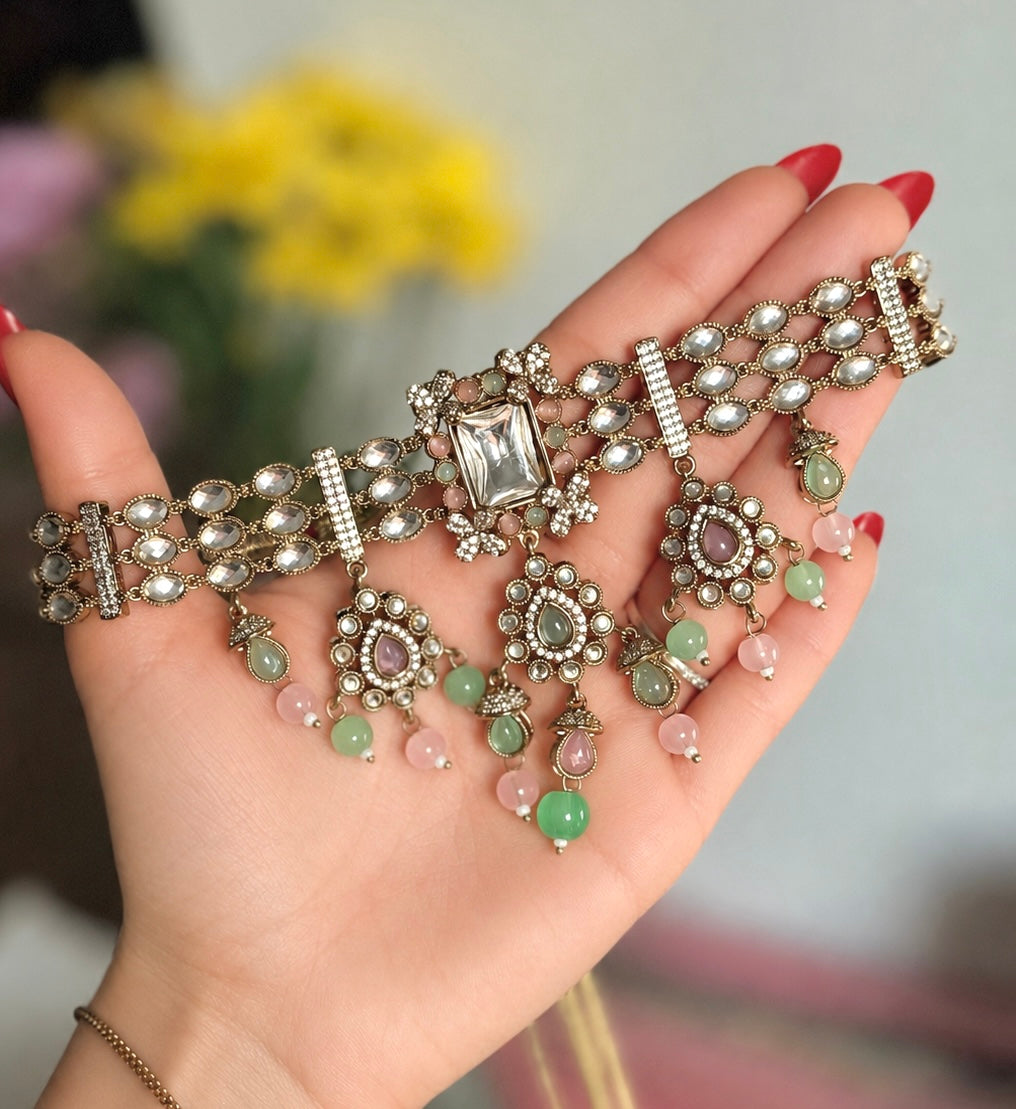 Inayat Sleek Choker Set