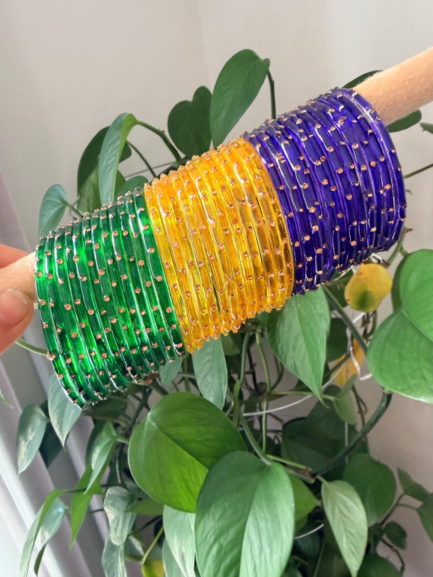 Mahnoor Glass Bangle Set
