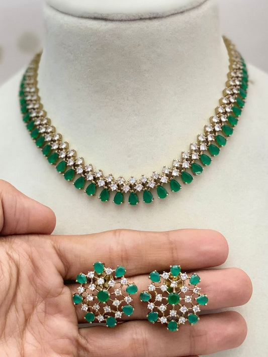 Lightweight Green Necklace Set
