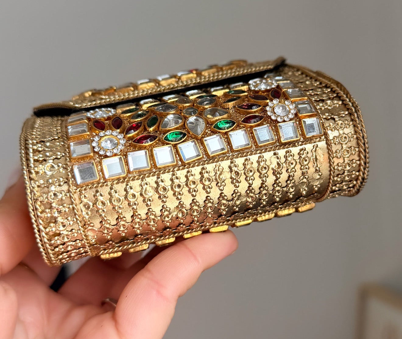 Naina Mini Kundan Clutch