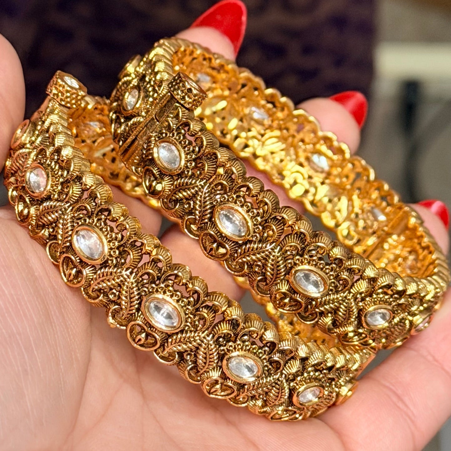 Mandy Tyaani Kundan Premium Bangle Set