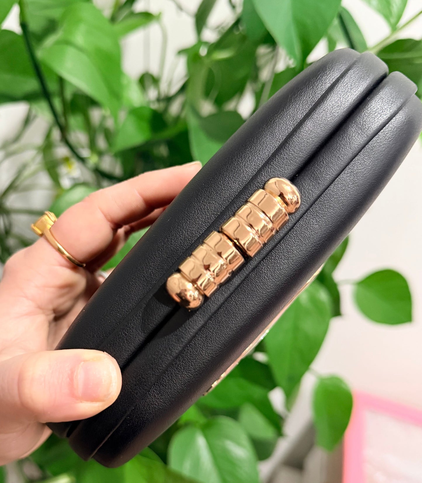 Sabya Premium Quality Clutch-Back in Stock