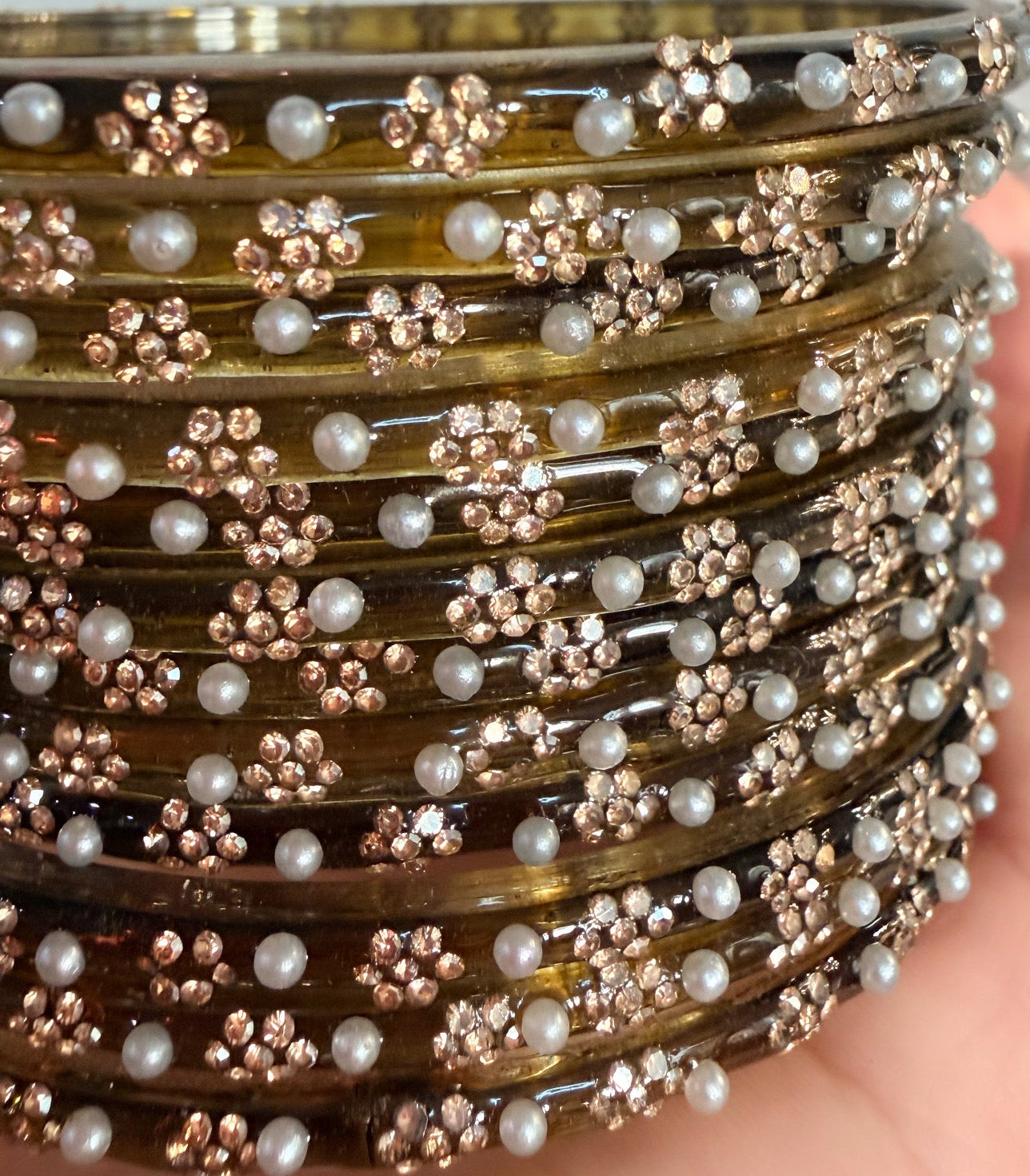Sonal Pearl Glass Bangle Set