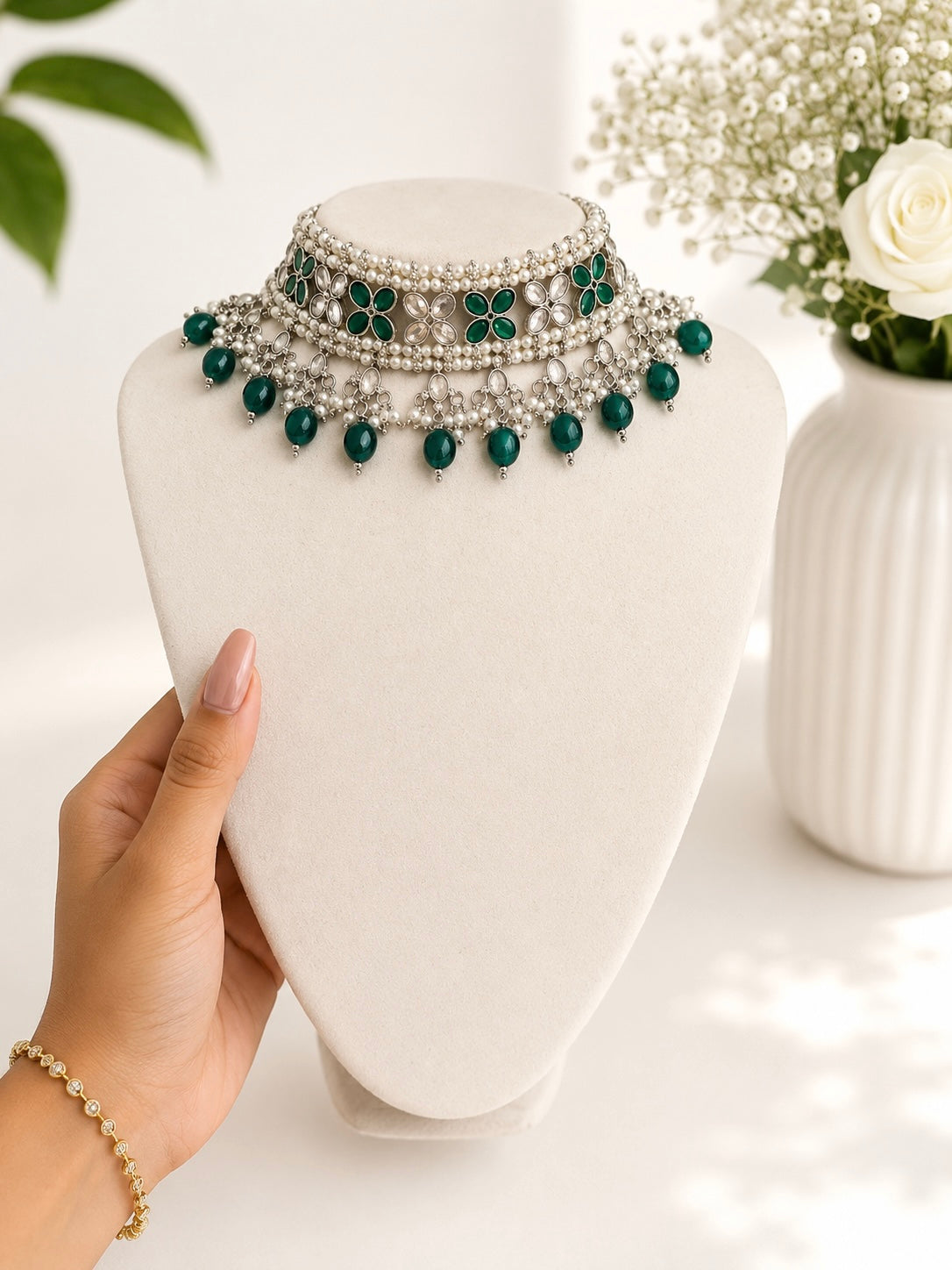 Akansha Necklace Set