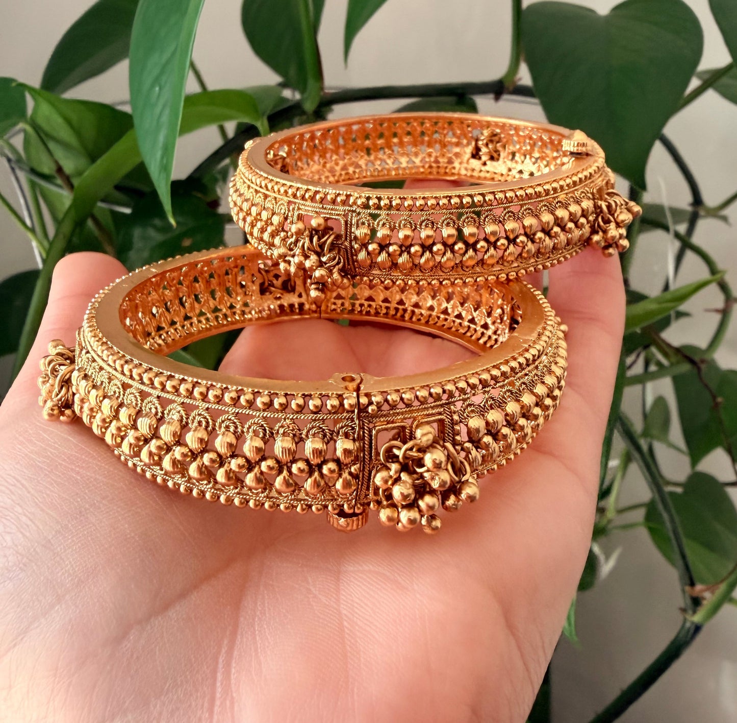 Shruti Gold Plated Premium Bangle Set