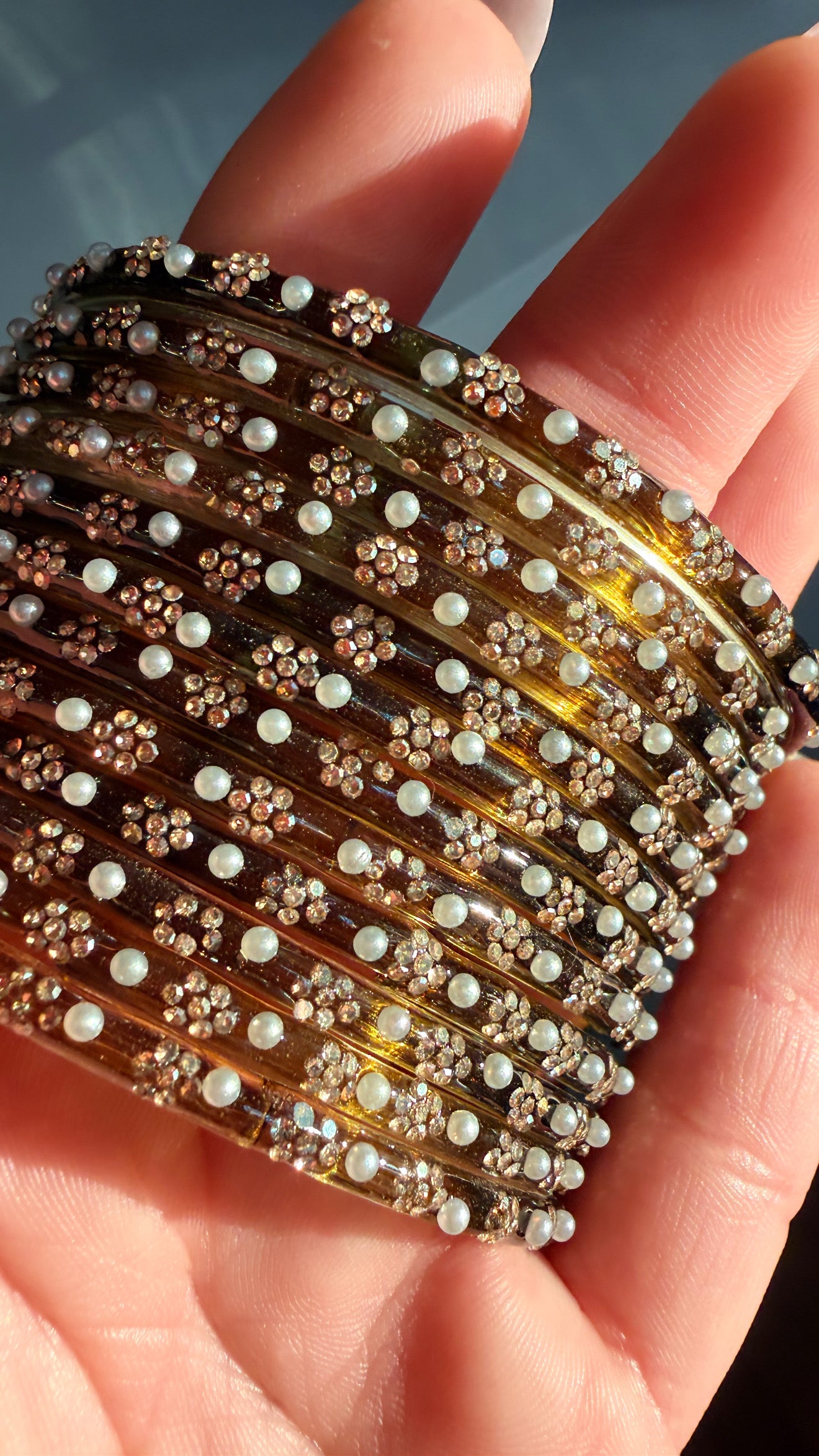 Sonal Pearl Glass Bangle Set