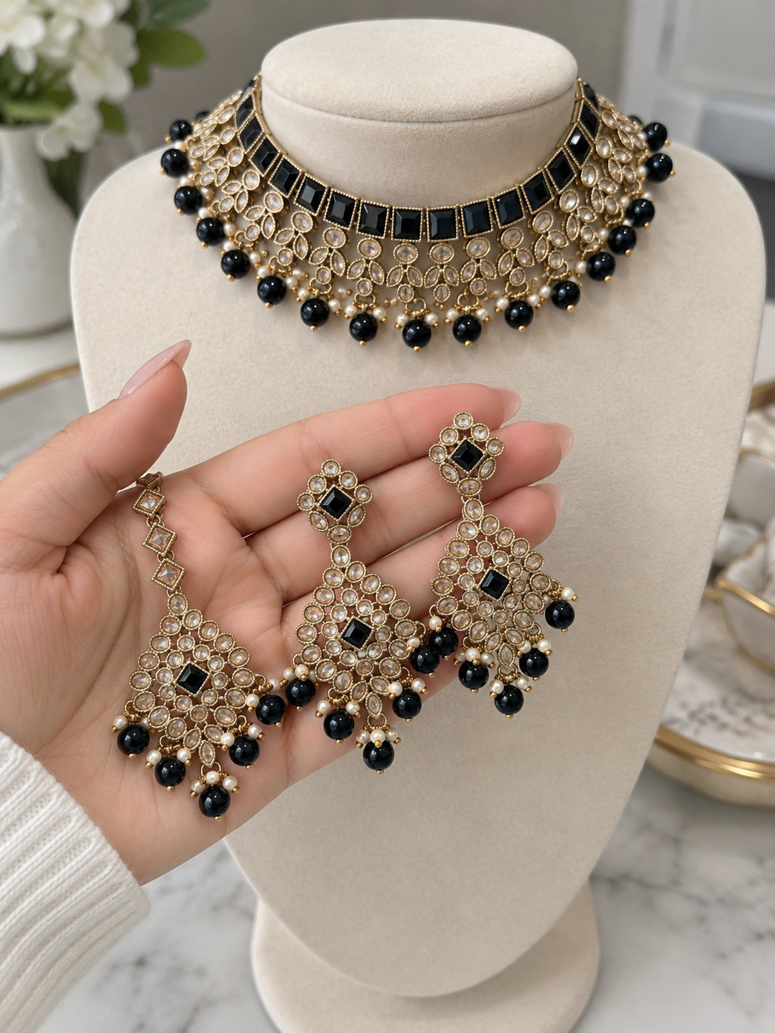 Sia Sleek Necklace Set