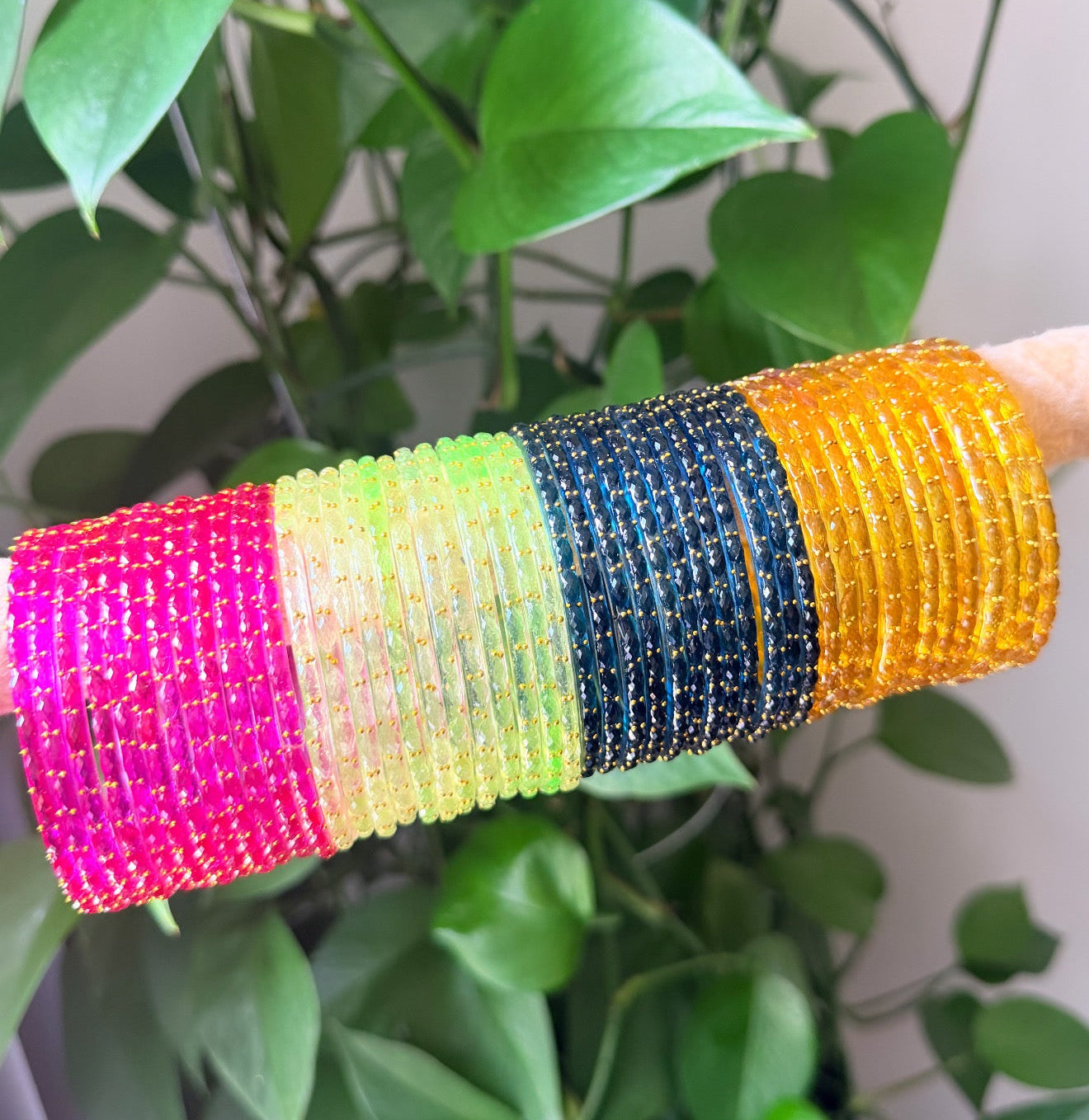 Savreen Raindrop Glass Bangle Set