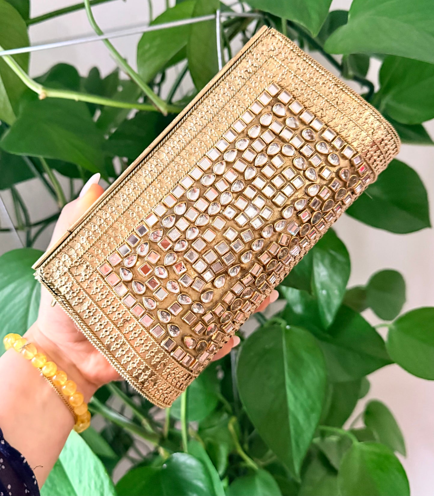 Naina Big Kundan Clutch