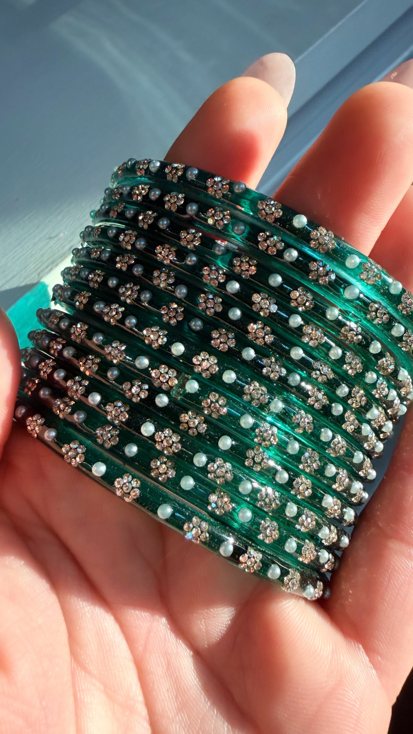 Sonal Pearl Glass Bangle Set