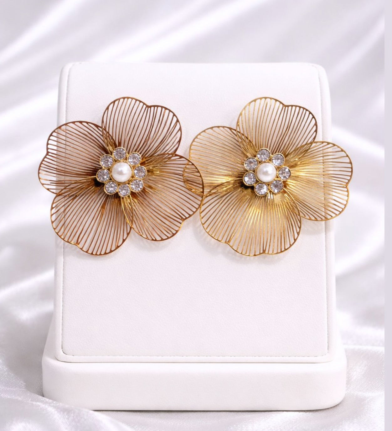 Mehreen Anti Tarnish Earrings