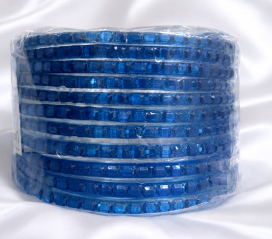Maanvi Glass Bangle Set