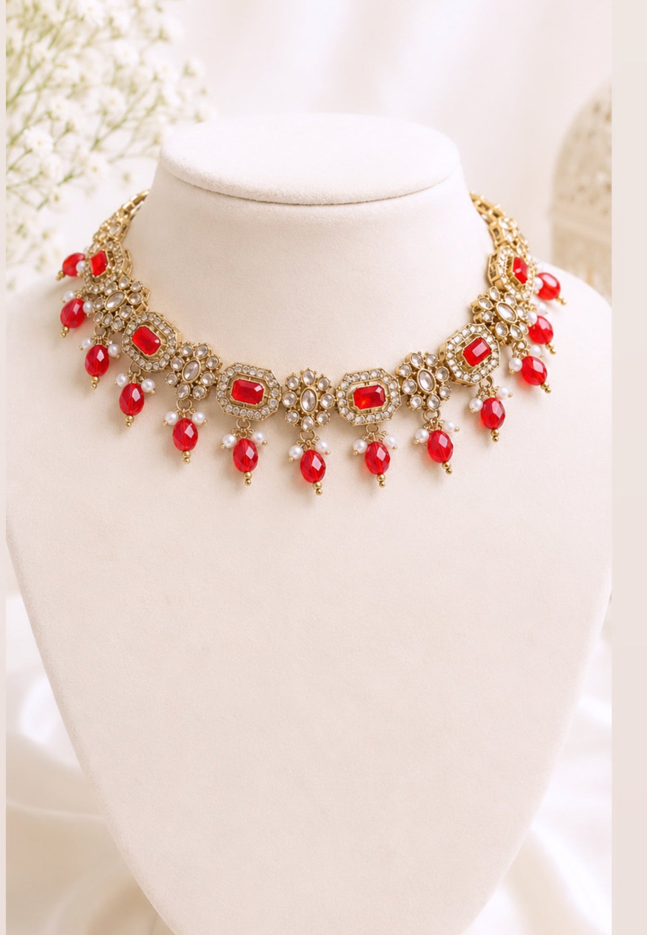 Sunidhi Necklace Set