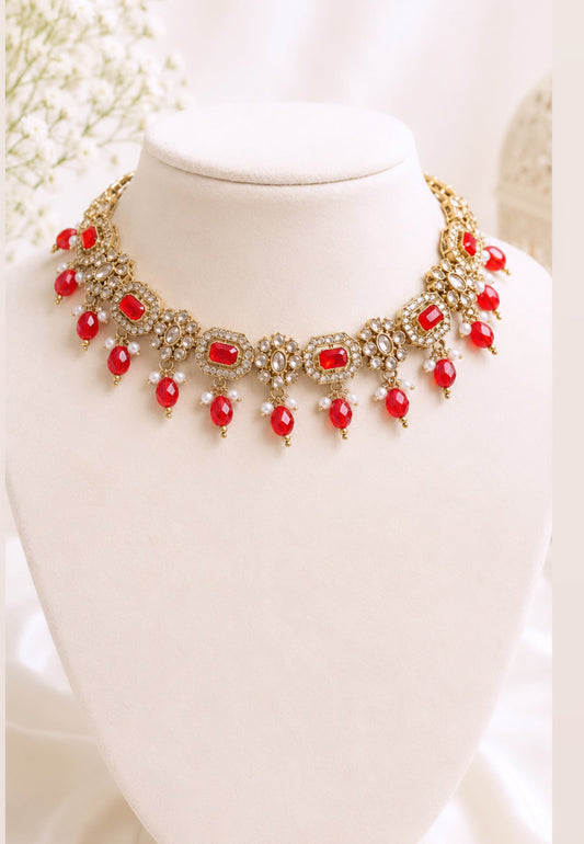 Sunidhi Necklace Set