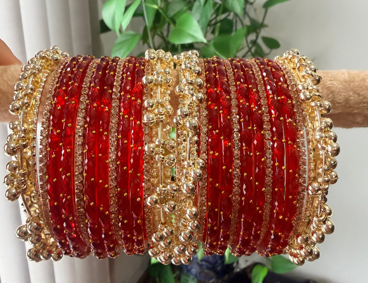 Mannat Glass Bangle Set